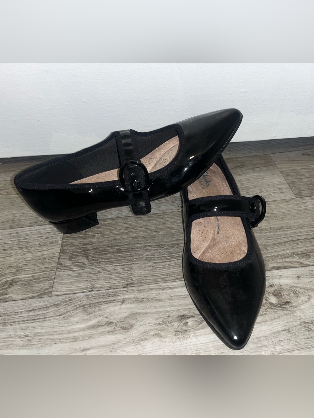 Clarks Black Patent Mary Jane Pointed Toe Flats